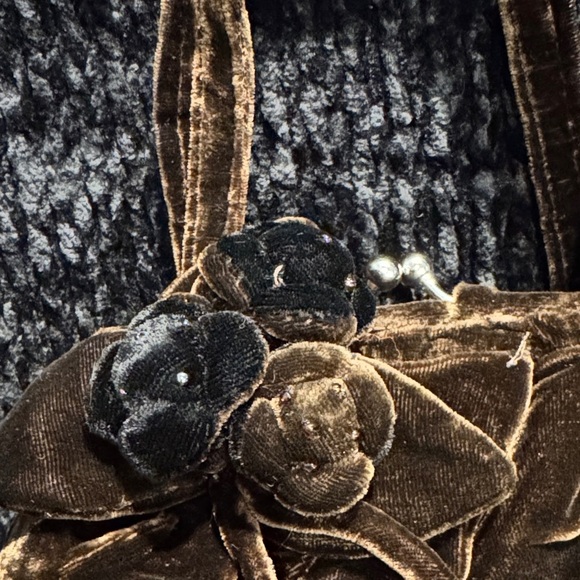 Luxurious Velvet Clutch in Rich Brown - Picture 3 of 8